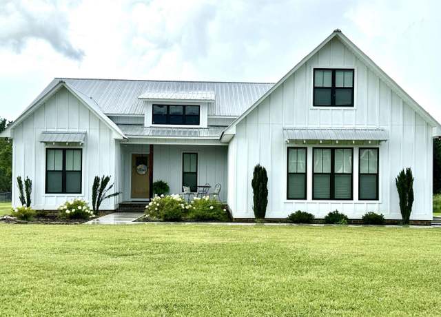 Property at 72 Sally Ln, Boaz, AL 35956, 3 beds, 2 baths
