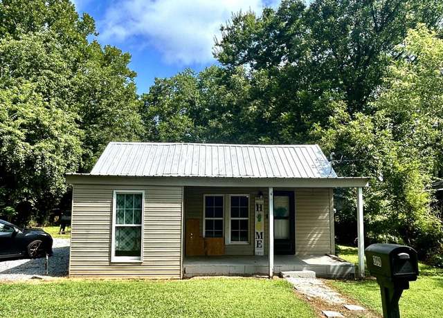 Property at 309 Walnut St, Athens, AL 35611, 3 beds, 1 bath