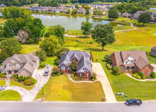 Property at 23363 Piney Creek Dr, Athens, AL 35613, 5 beds, 3 baths