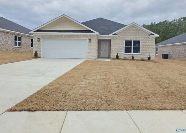 Property at 104 Grace Ridge Way, New Hope, AL 35760, 4 beds, 2 baths