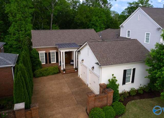 Property at 16 College Hill Cir, Huntsville, AL 35806, 5 beds, 4 baths