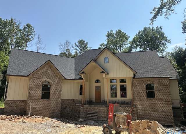 Property at 209 Earl Vaughn Dr, Huntsville, AL 35806, 5 beds, 3.5 baths