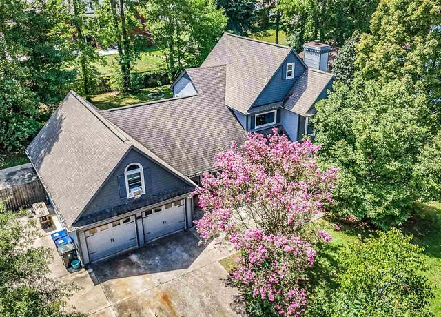 Property at 122 Kingswood Dr NW, Huntsville, AL 35806, 5 beds, 3 baths