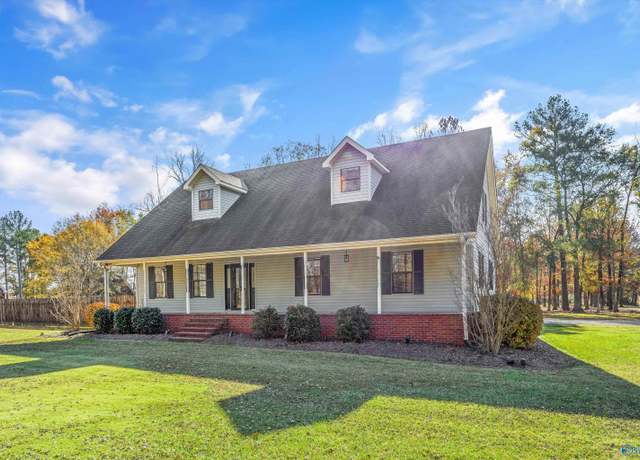 Property at 120 Brownee Ln, Hartselle, AL 35640, 4 beds, 3 baths