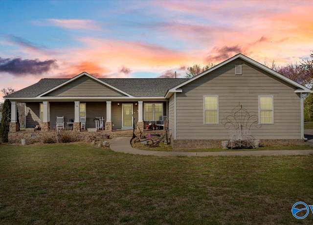 Property at 76 Road 9092, Fyffe, AL 35971, 3 beds, 3 baths