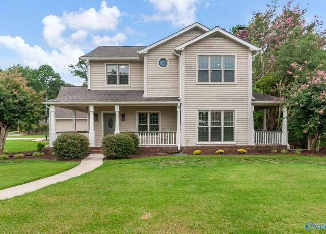 Property at 2101 Lancelot Dr SW, Decatur, AL 35603, 4 beds, 3.5 baths