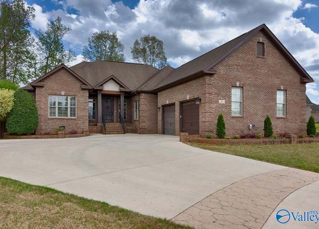 Property at 4 Holly Berry Ct, Huntsville, AL 35824, 4 beds, 3.5 baths