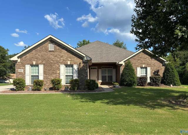 Property at 107 Genesis Dr, Huntsville, AL 35811, 3 beds, 2 baths