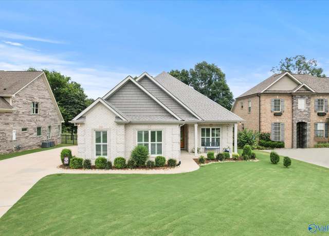 Property at 14384 Muirfield Dr, Athens, AL 35613, 3 beds, 2.5 baths