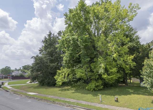 Property at 6503 Sparkling Dew Ln NW, Huntsville, AL 35810