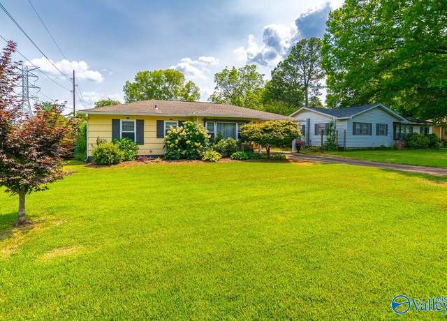 Property at 2019 13th St SE, Decatur, AL 35601, 3 beds, 1 bath