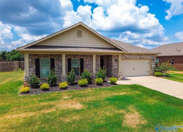 Property at 14511 London Ln, Athens, AL 35613, 4 beds, 2.5 baths