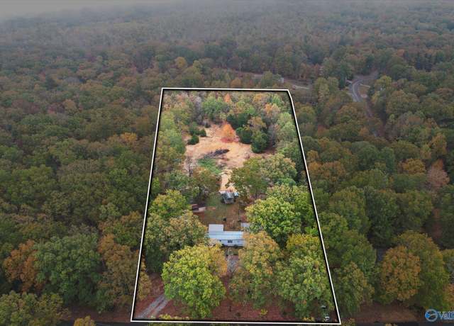Property at 195 Laurel Ln, Gurley, AL 35748, 3 beds, 2 baths