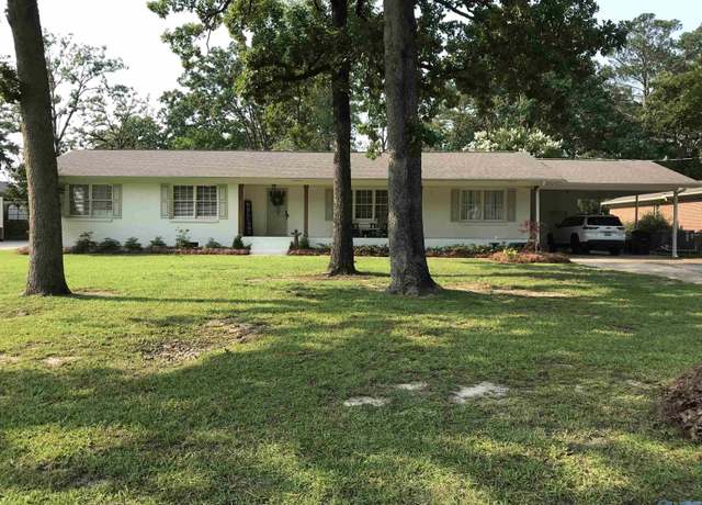 Property at 1235 Sangster Rd, Gadsden, AL 35901, 3 beds, 2 baths