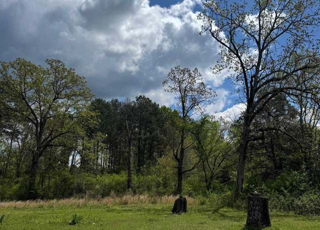 Property at 601 College St, Centre, AL 35960