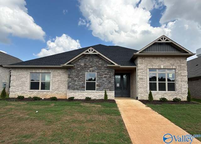 Property at 12404 Narayan St, Madison, AL 35756, 4 beds, 2.5 baths