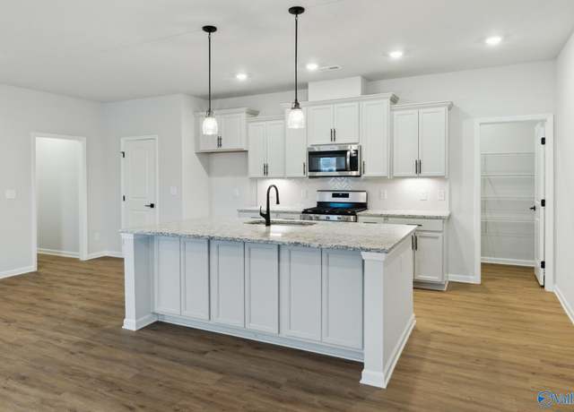 Property at 182 Saddle St, New Market, AL 35761, 4 beds, 3 baths