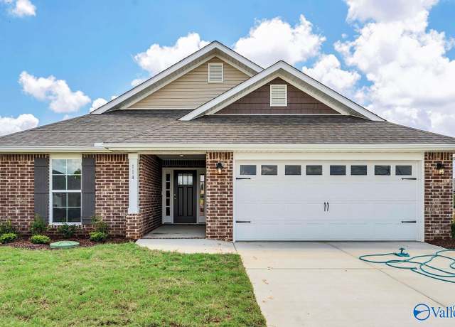 Property at 114 Sidney Ruth Dr, New Market, AL 35761, 4 beds, 2 baths