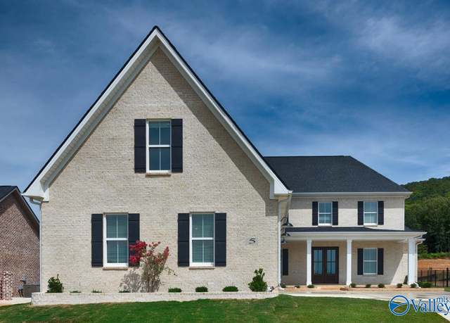 Property at 5 Devereux Pl, Gurley, AL 35748, 5 beds, 4 baths