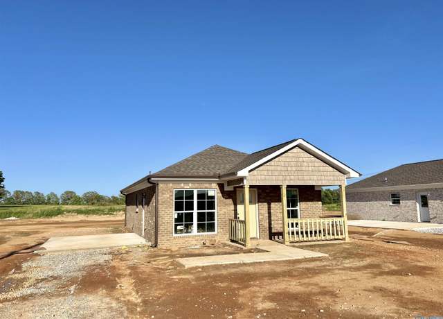 Property at 12540 Sommers Rd, Athens, AL 35611, 3 beds, 2 baths