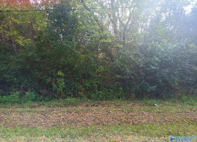 Property at 82 Enterprise Dr, Albertville, AL 35951