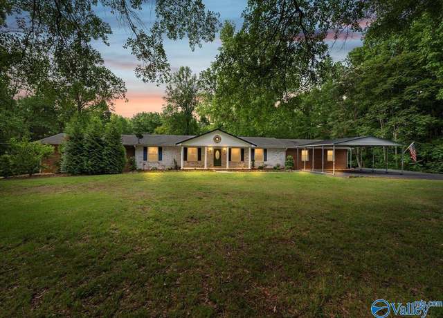 Property at 28002 Jennings Chapel Rd, Toney, AL 35773, 4 beds, 4 baths