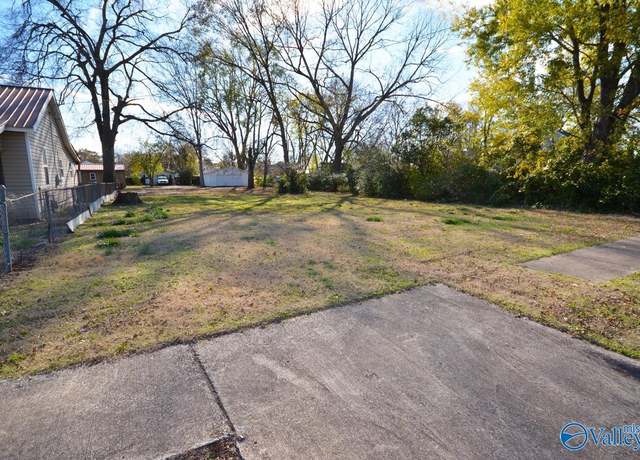 Property at 214 NE Beirne Ave, Huntsville, AL 35801