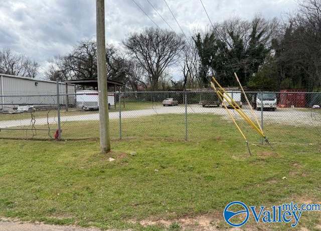 Property at 231 Bailes St NW, Huntsville, AL 35805