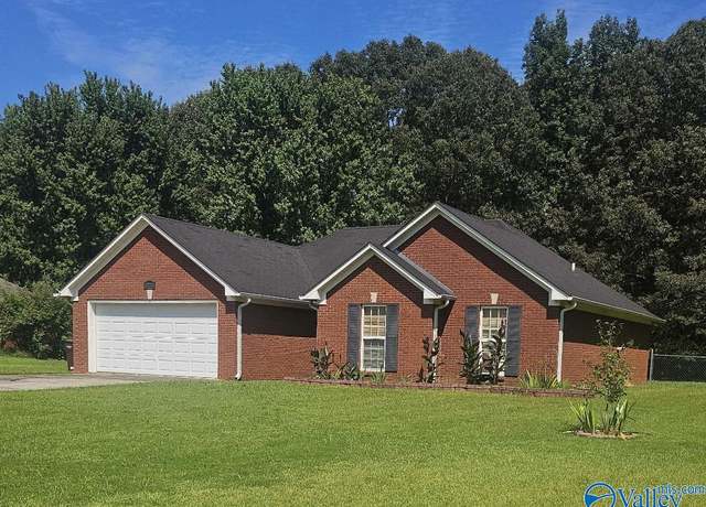 Property at 22370 Howard St, Athens, AL 35613, 3 beds, 2 baths