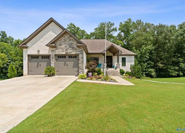 Property at 288 Hickory Park Rd, Killen, AL 35645, 3 beds, 2.5 baths