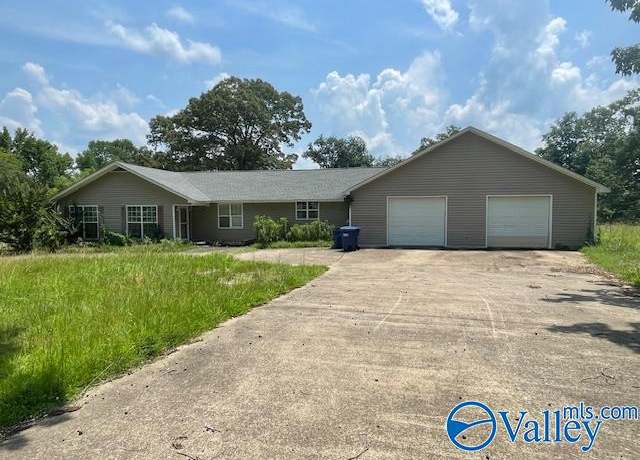 Property at 450 Church St, Boaz, AL 35956, 3 beds, 2 baths
