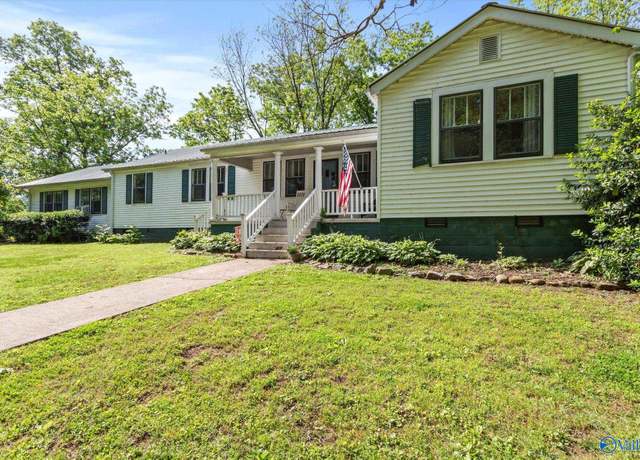 Property at 3105 Gaines St, Guntersville, AL 35976, 3 beds, 2 baths