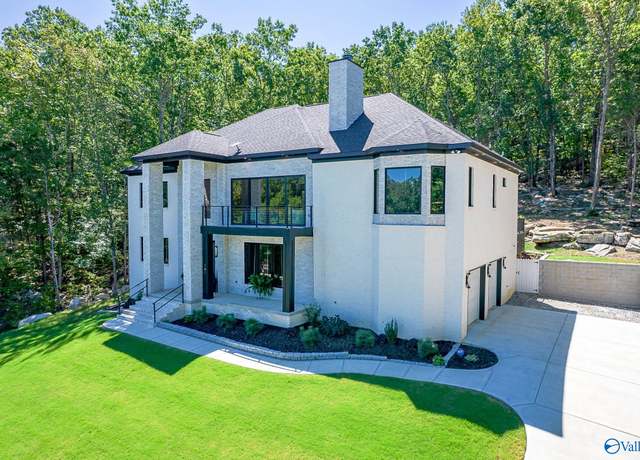 Property at 743 Bastion Ln, Huntsville, AL 35803, 4 beds, 3.5 baths