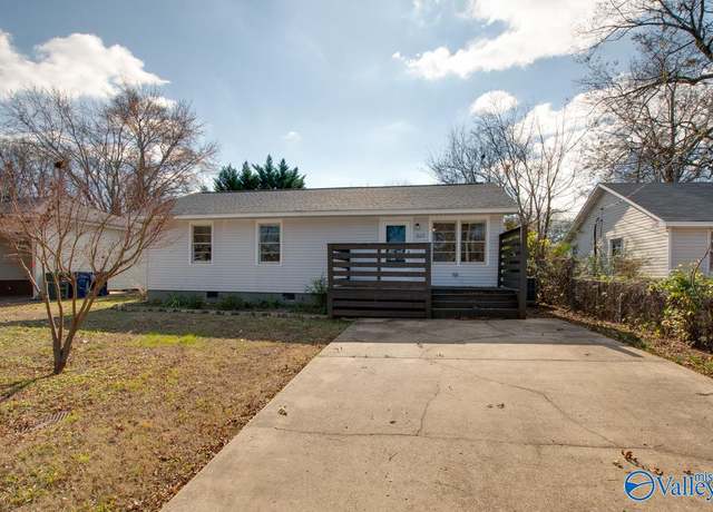 Property at 1608 Humes Ave, Huntsville, AL 35801, 3 beds, 1 bath