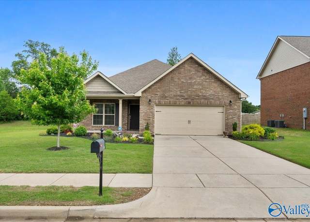 Property at 108 Summer Pointe Ln, Madison, AL 35757, 3 beds, 2 baths