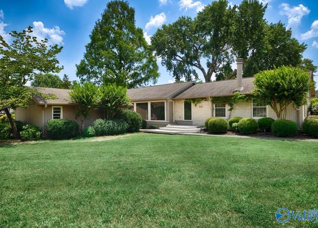 Property at 7401 Hickory Hill Ln, Huntsville, AL 35802, 4 beds, 2 baths
