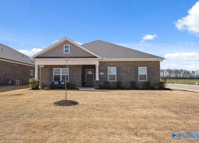 Property at 179 Brier Valley Dr, Meridianville, AL 35759, 4 beds, 3 baths