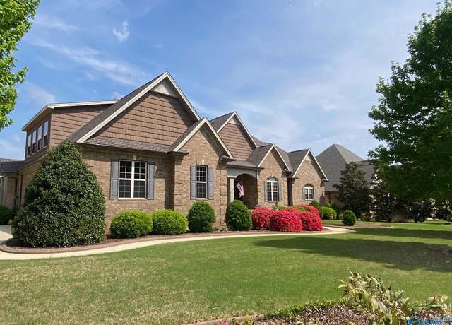 Property at 12351 Elmhurst Dr, Athens, AL 35613, 3 beds, 4.5 baths