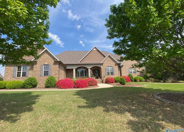 Property at 12351 Elmhurst Dr, Athens, AL 35613, 3 beds, 4.5 baths