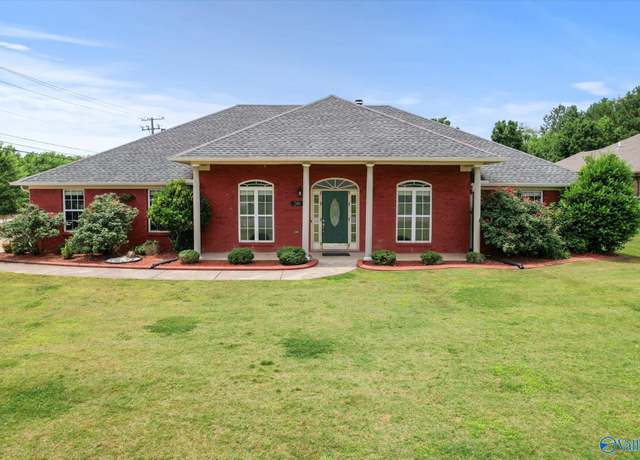 Property at 200 Wild Berry Ln, Harvest, AL 35749, 4 beds, 3 baths