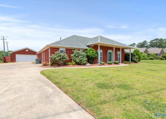 Property at 200 Wild Berry Ln, Harvest, AL 35749, 4 beds, 3 baths