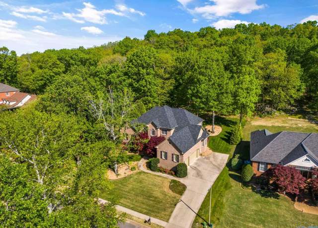 Property at 109 Highland Ridge Dr, Madison, AL 35757, 4 beds, 3.5 baths