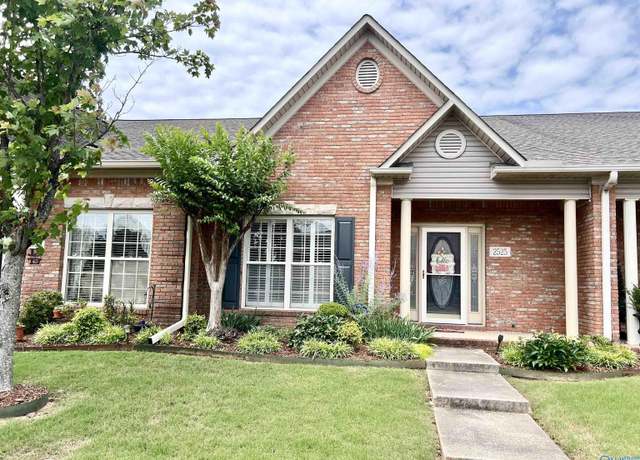 Property at 2525 Norwood Dr SW, Decatur, AL 35603, 3 beds, 2.5 baths
