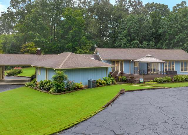 Property at 6702 Quail Hollow Dr NW, Fort Payne, AL 35967, 3 beds, 3 baths