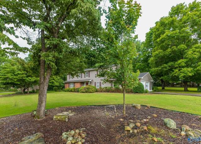 Property at 2501 College St SE, Decatur, AL 35601, 5 beds, 2.5 baths