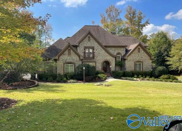 Property at 76 Cloister Ln, Scottsboro, AL 35769, 5 beds, 4.5 baths