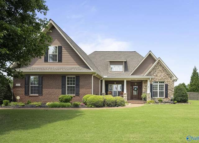 Property at 107 River Mill Rd, Huntsville, AL 35811, 4 beds, 3.5 baths