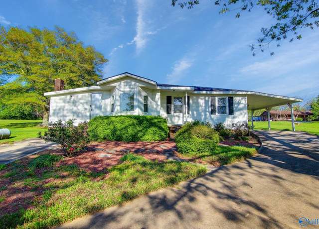 Property at 1058 County Road 370, Trinity, AL 35673, 1 bed, 2 baths