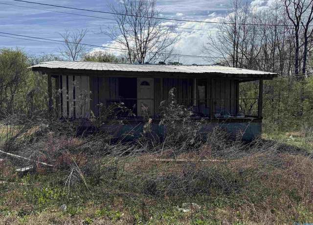 Property at 83 Skyline Shores Dr, Scottsboro, AL 35769, 2 beds, 1 bath