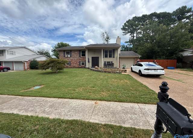 Property at 9031 SW Craigmont Rd, Huntsville, AL 35802, 5 beds, 2 baths
